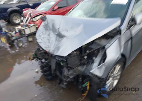 2017 Hyundai Sonata z USA, uszkodzony, nr VIN 5NPE24AF0HH471493